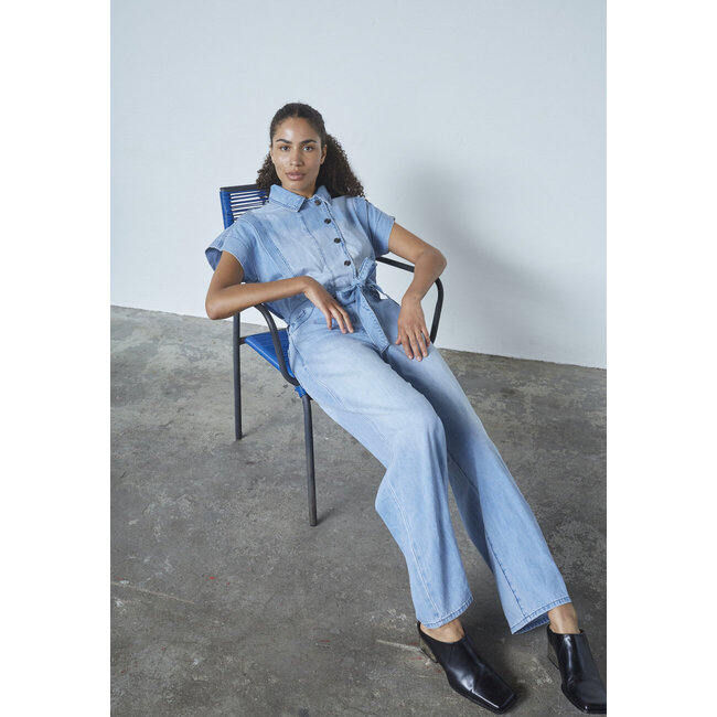 SISTERS POINT Feba Jumpsuit Blue Wash