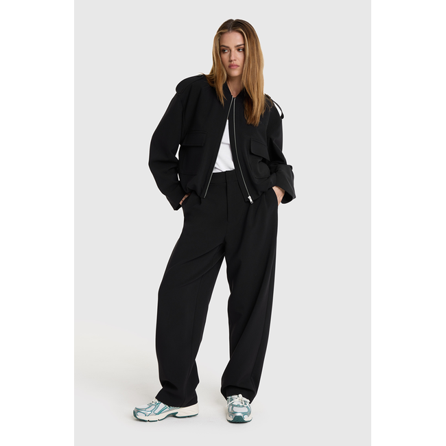 ALIX THE LABEL Woven Baggy Pantalon Black