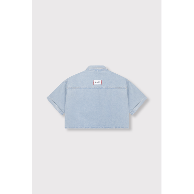 ALIX THE LABEL Flowy Denim Shortsleeve Blouse