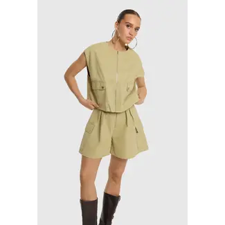 REFINED DEPARTMENT Sleeveless Cargo Gilet Noa Sand