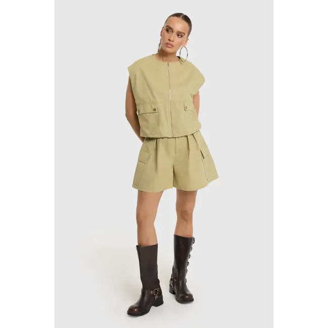 REFINED DEPARTMENT Sleeveless Cargo Gilet Noa Sand