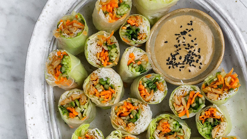 Vegan springrolls met pindadip | BioToday