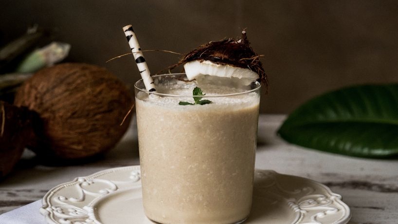Coconut breakfast smoothie | RAW