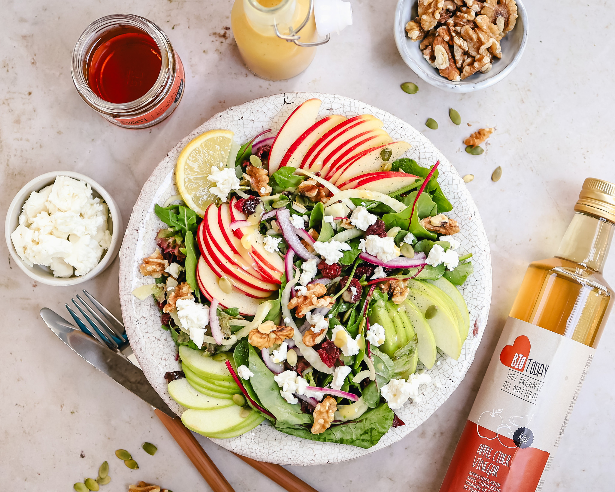 Bio Today | Salad with apple cider vinegar dressing