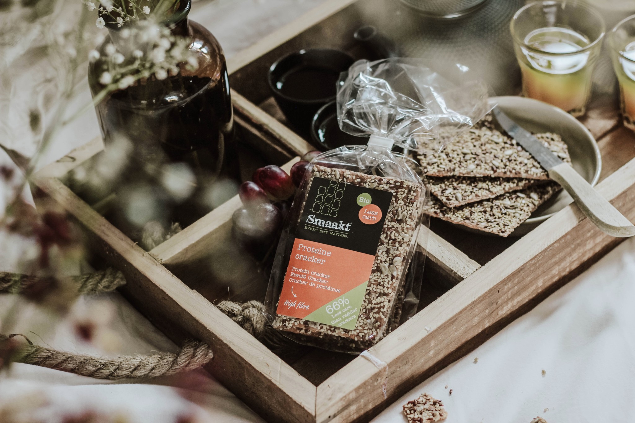 Less carb protein cracker organic