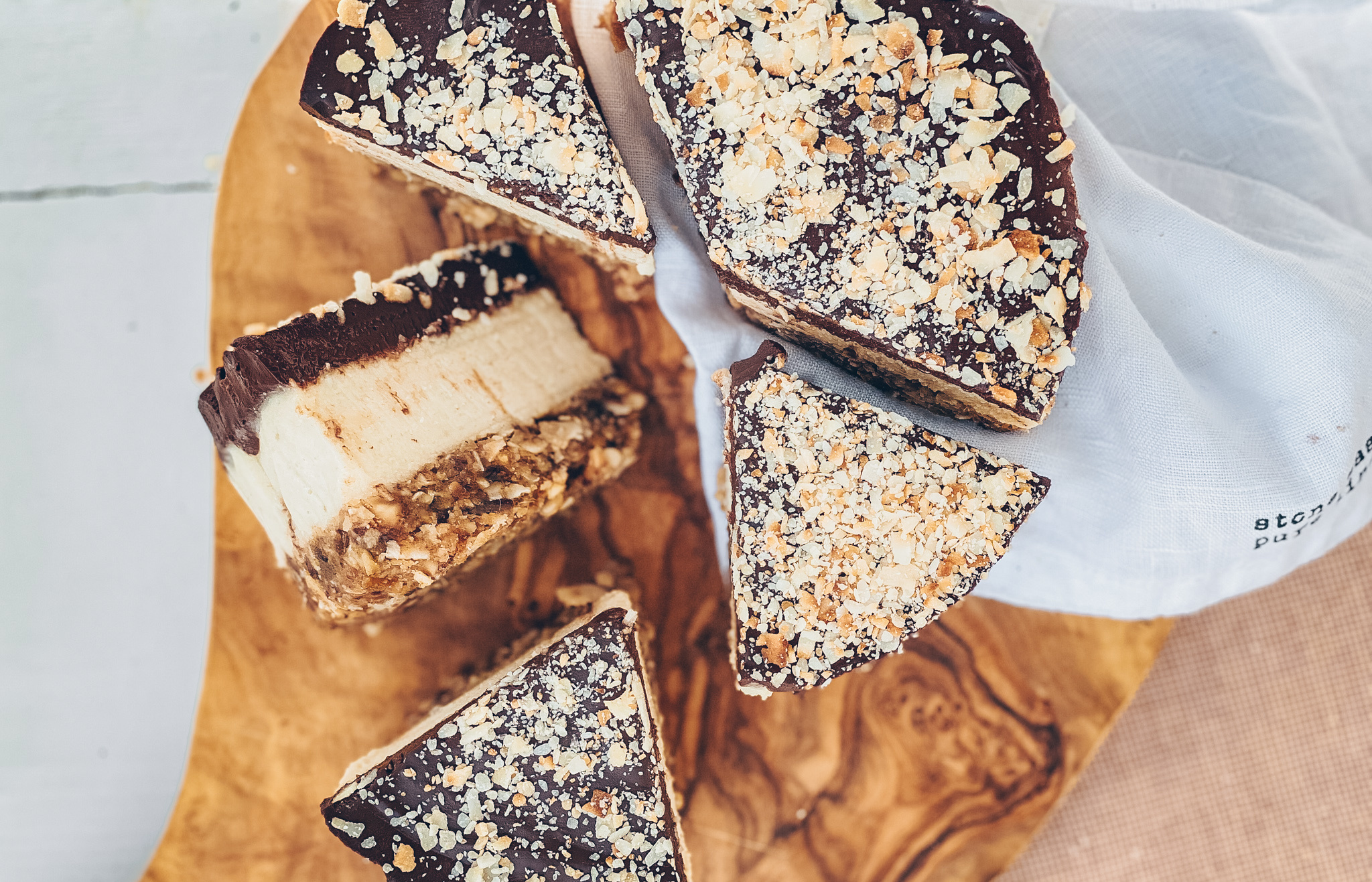 RAW Organic Food | No-bake coconut chocolate nut tart