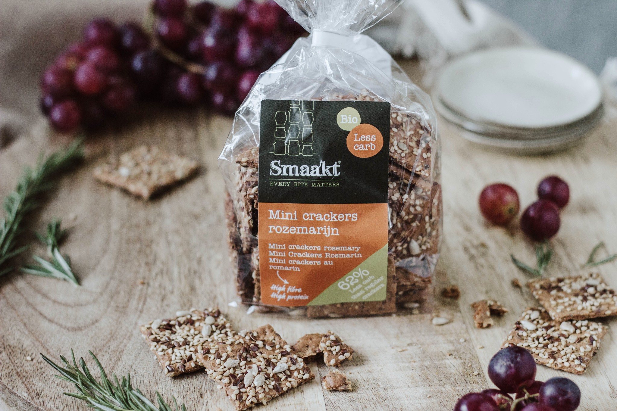 Less carb rosemary mini-crackers organic