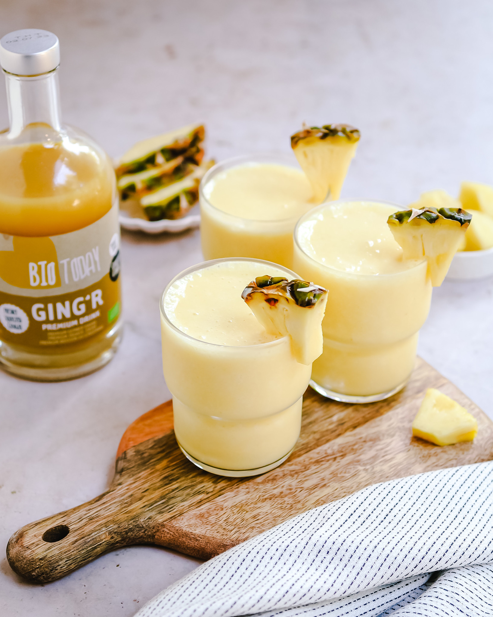 Pineapple-ginger smoothies