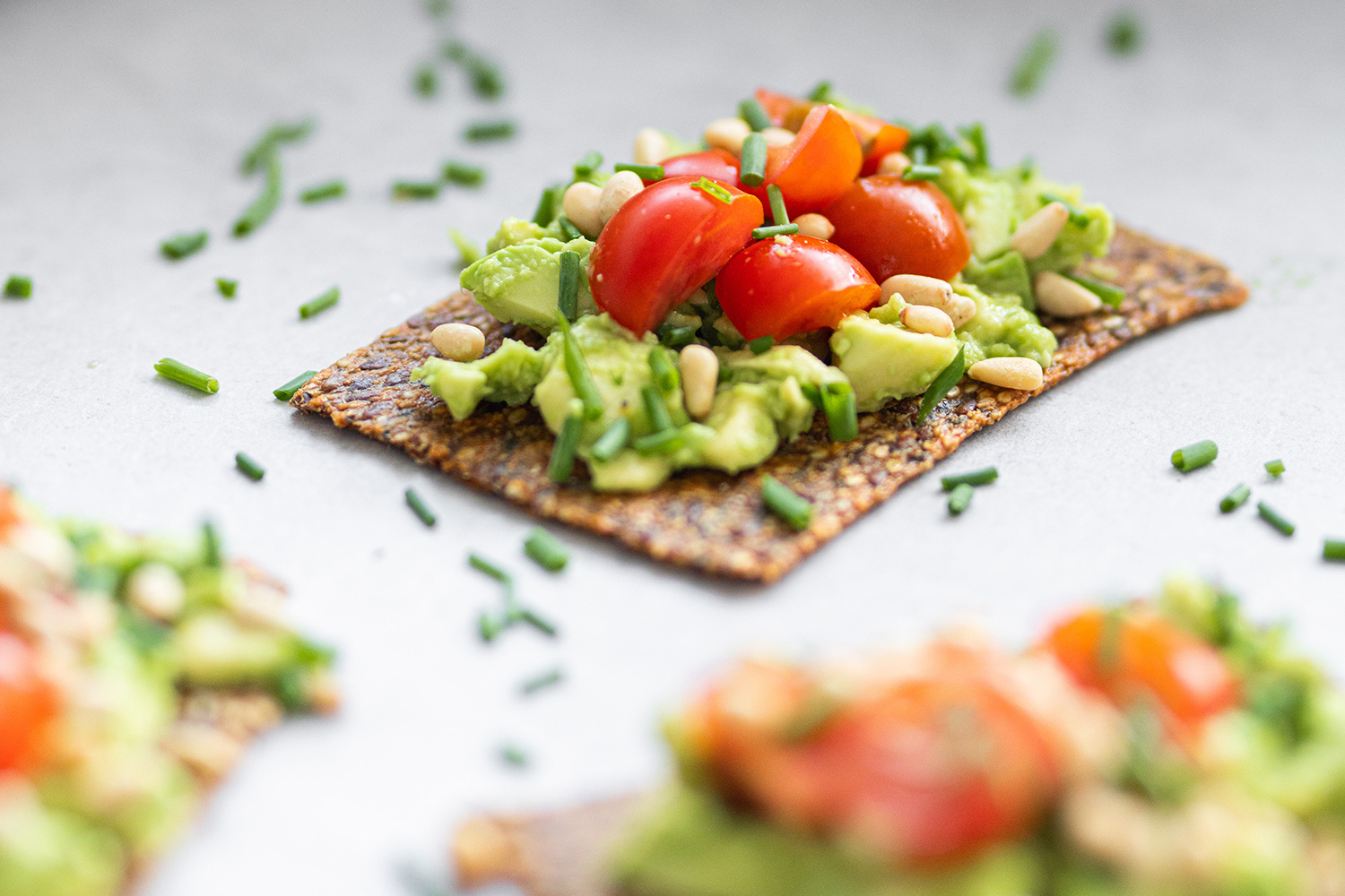 Avocado cracker