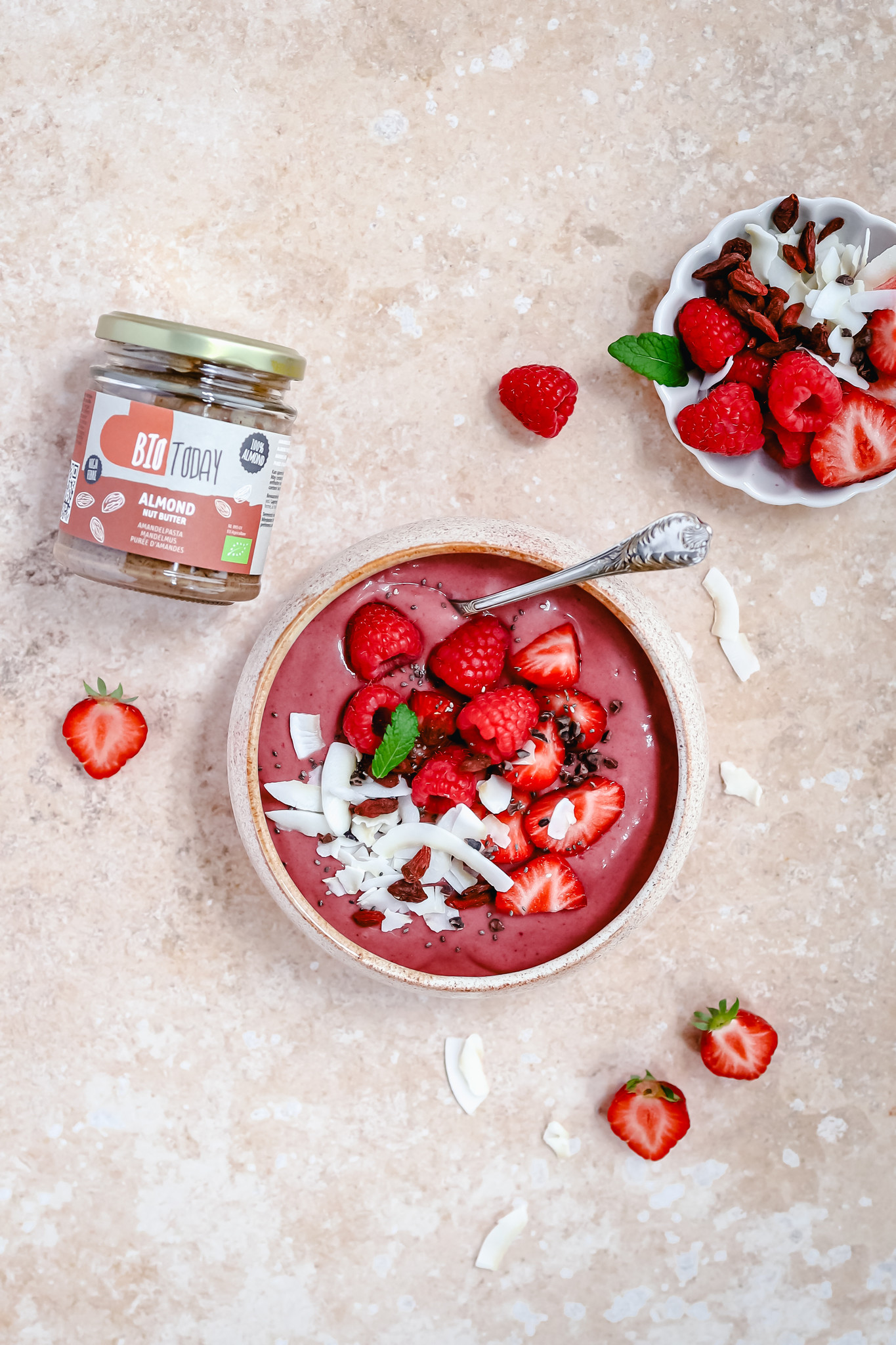 Bieten-framboos smoothie bowl