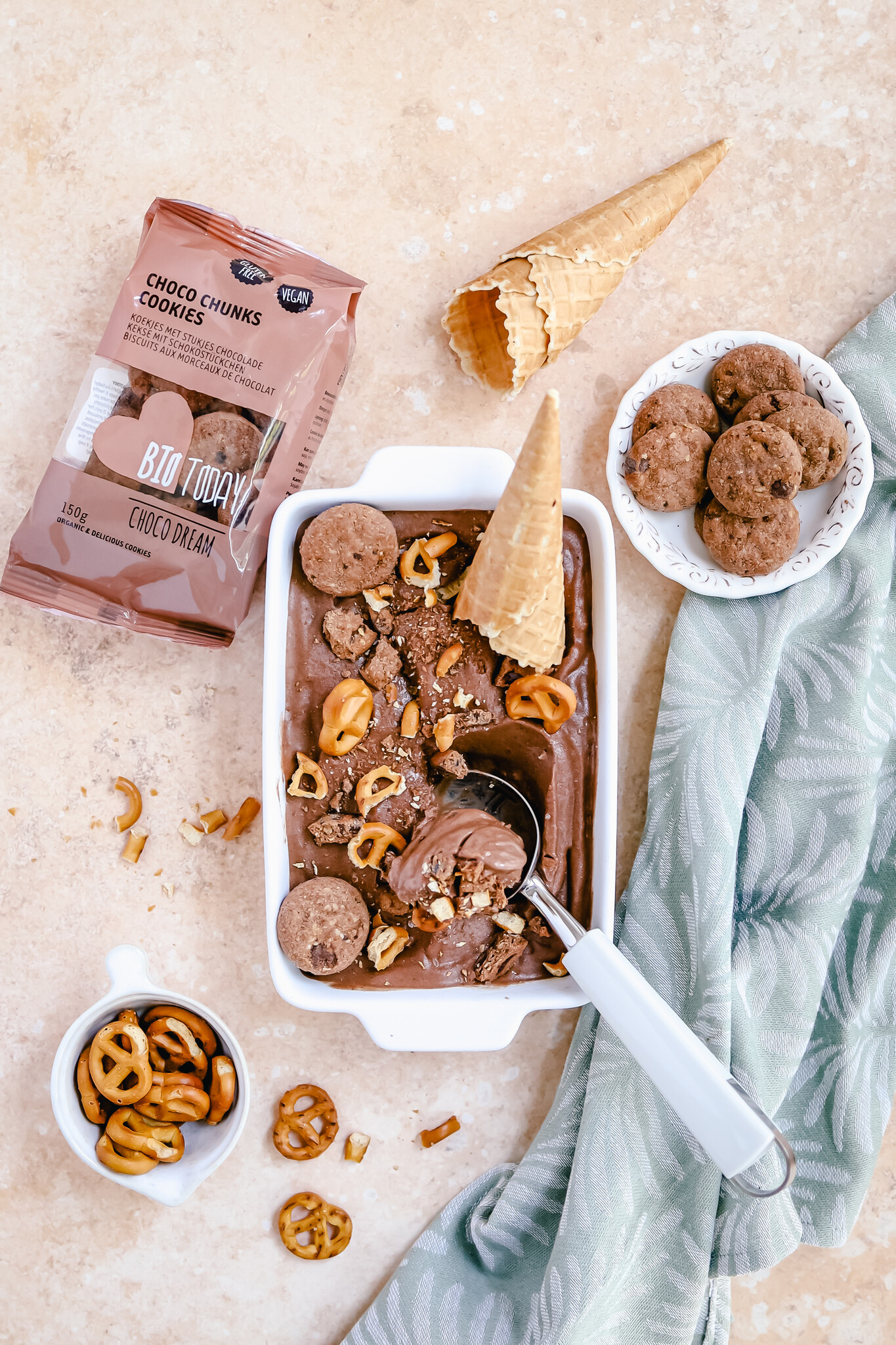 Choco chunk cookie-pretzel nicecream