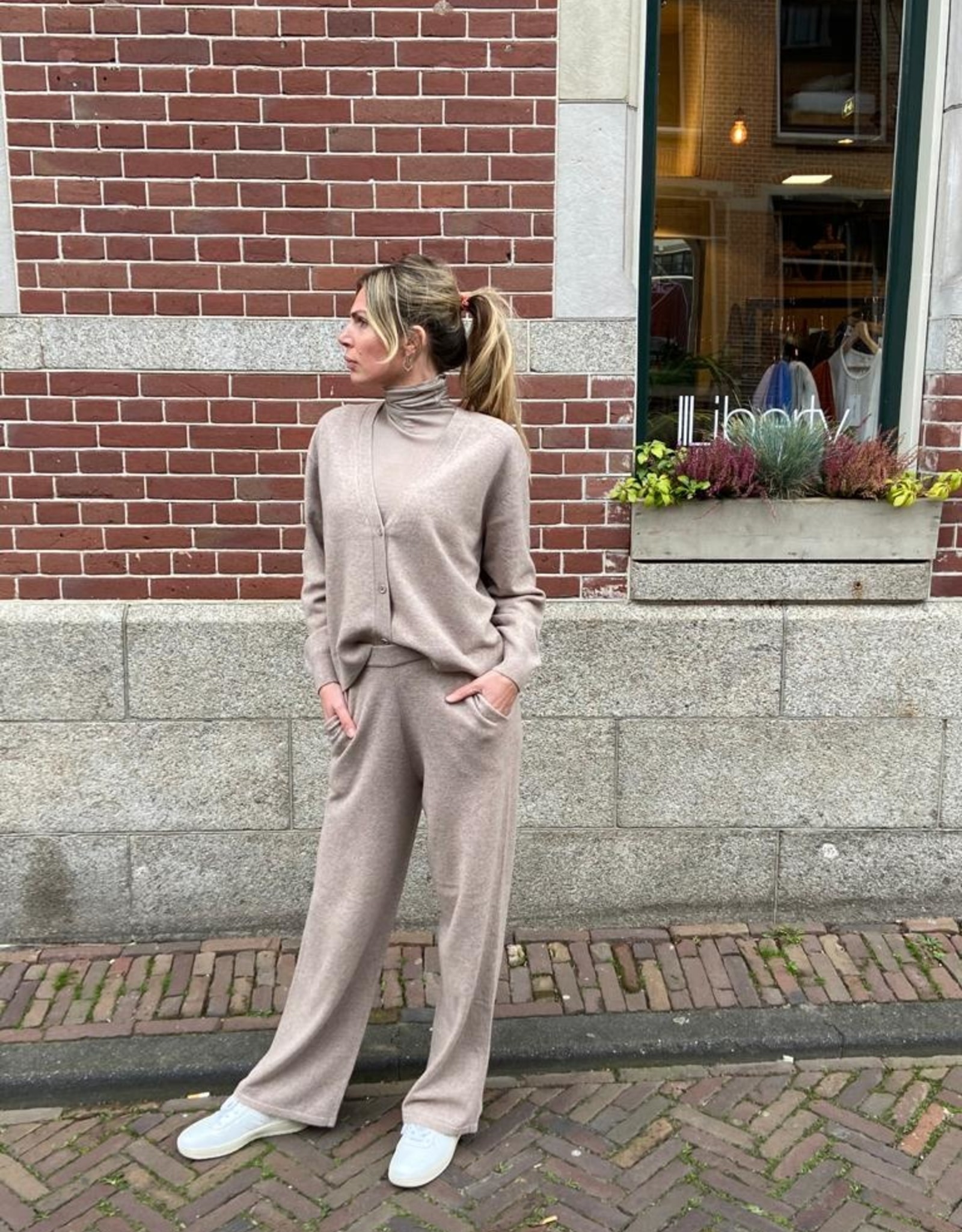 Amaris straight trousers 12758 - Liberty Lifestyle