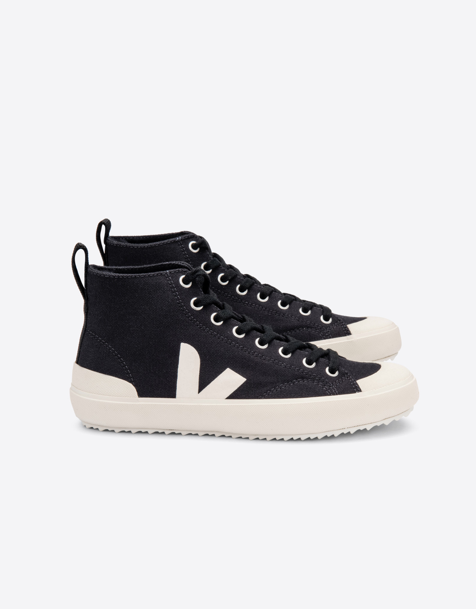 Veja NOVA HT CANVAS BLACK_PIERRE