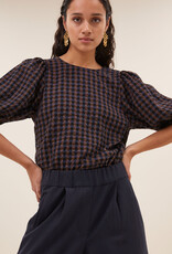 By-bar jet check blouse little check