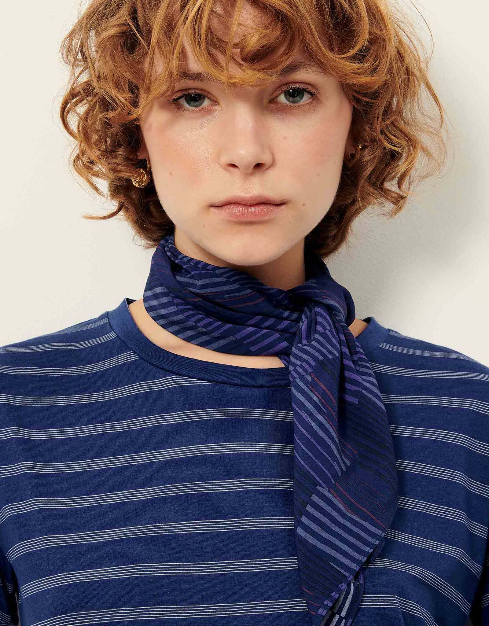 Sessun SCARVI-Bloo Honesti