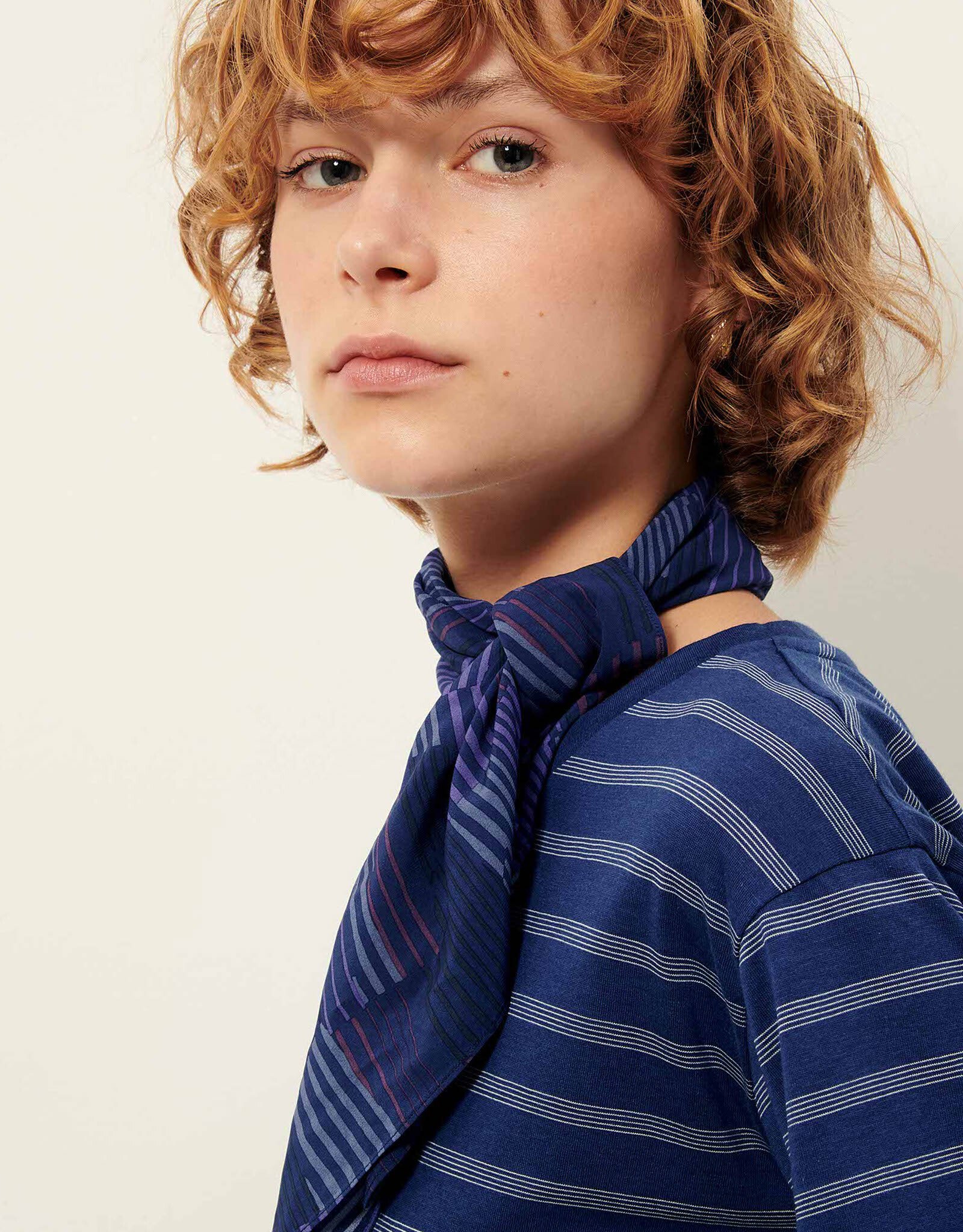 Sessun SCARVI-Bloo Honesti