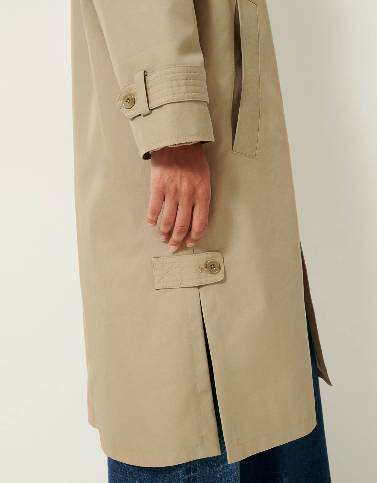 Sessun TRENCHLISS-Riverstone