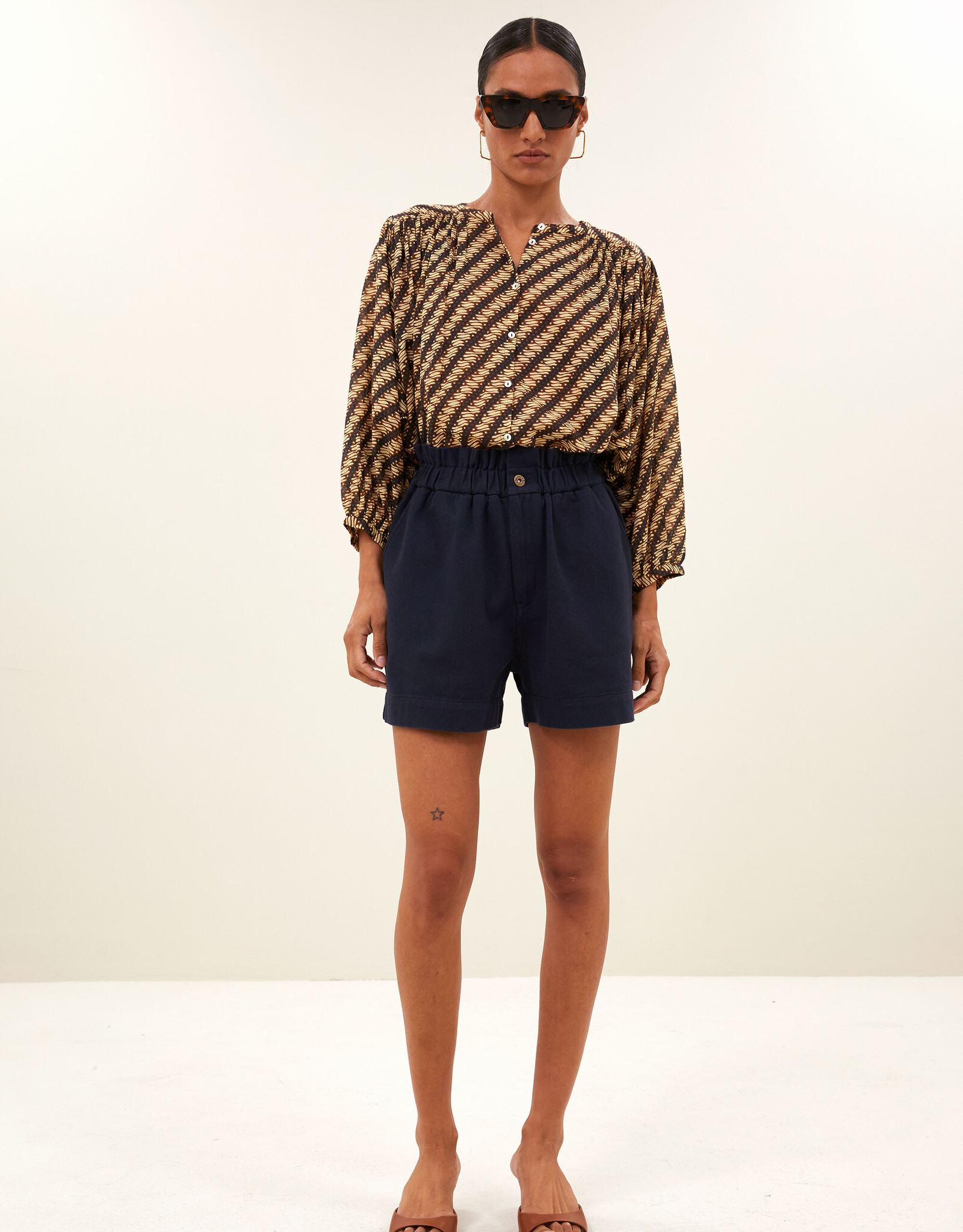 By-bar leon twill short captain blue