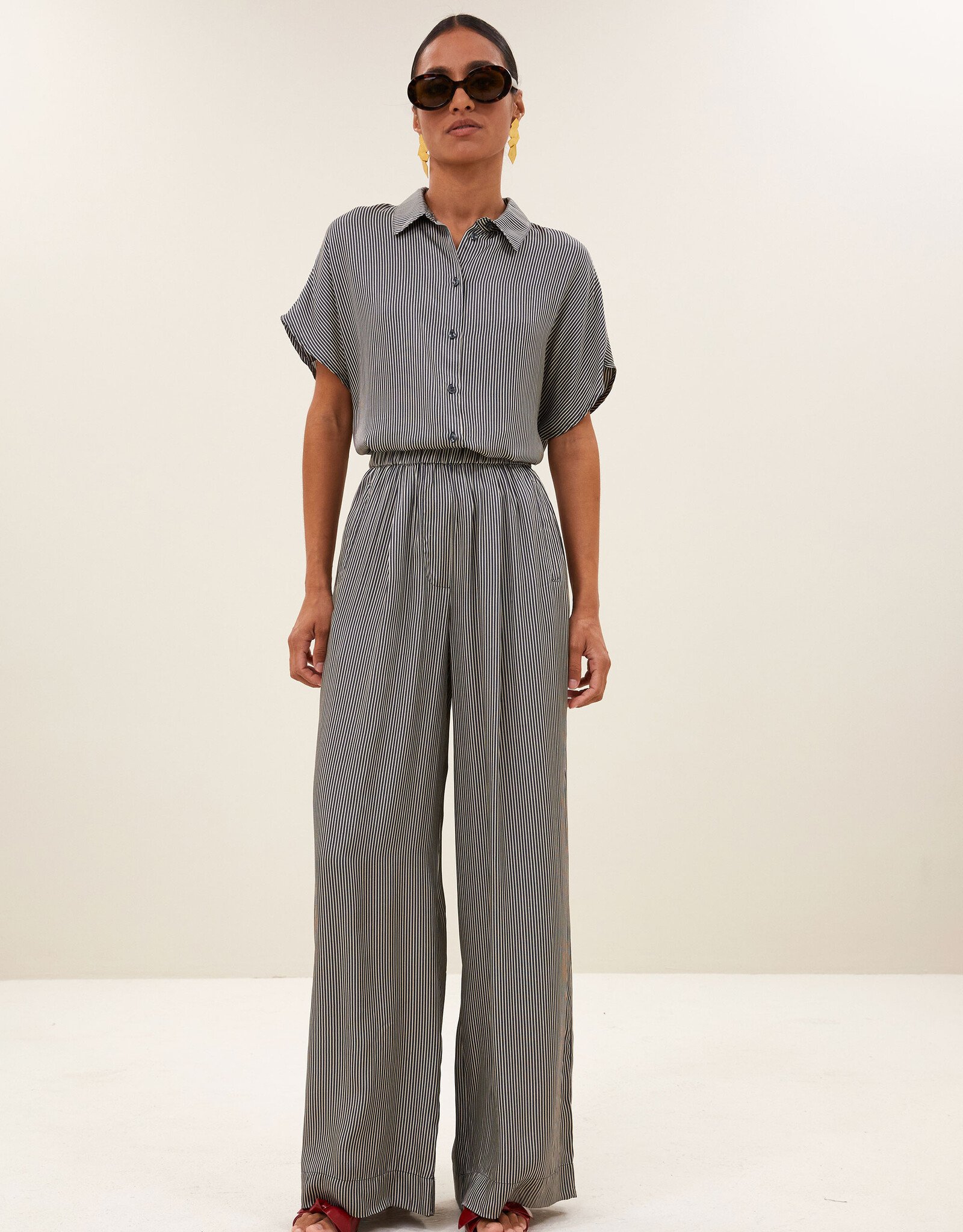 By-bar benji silky stripe pants jet black stripe