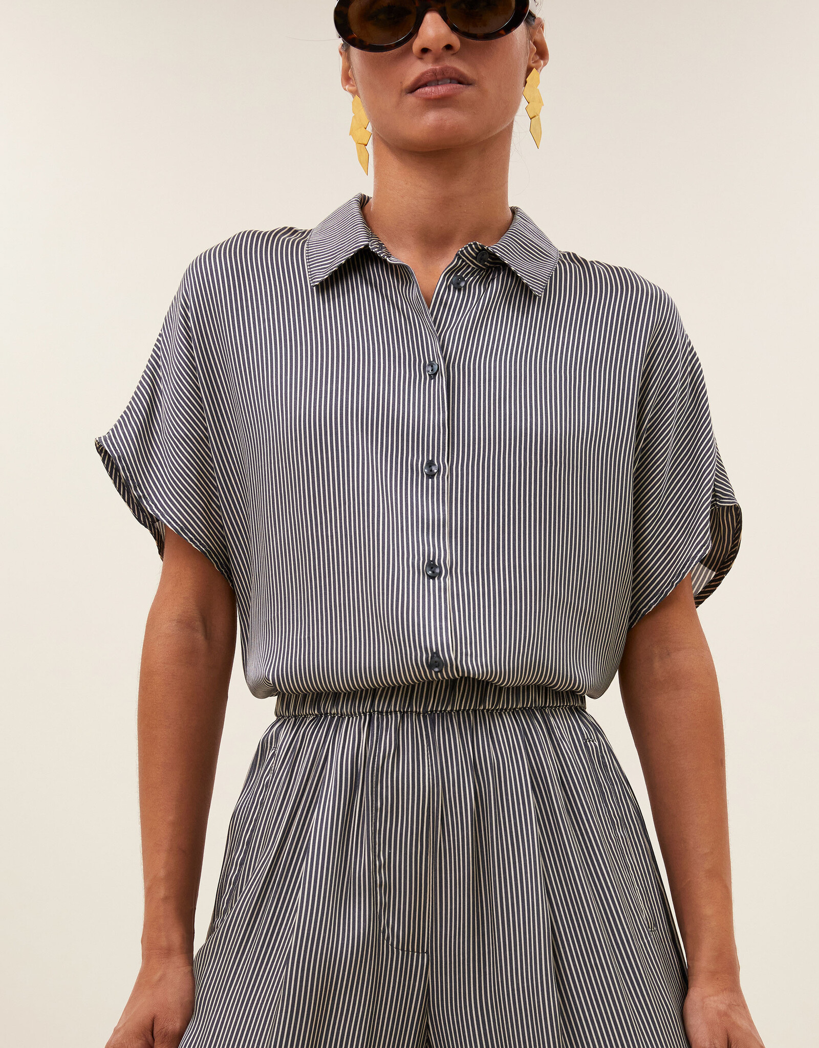 By-bar benji silky stripe pants jet black stripe