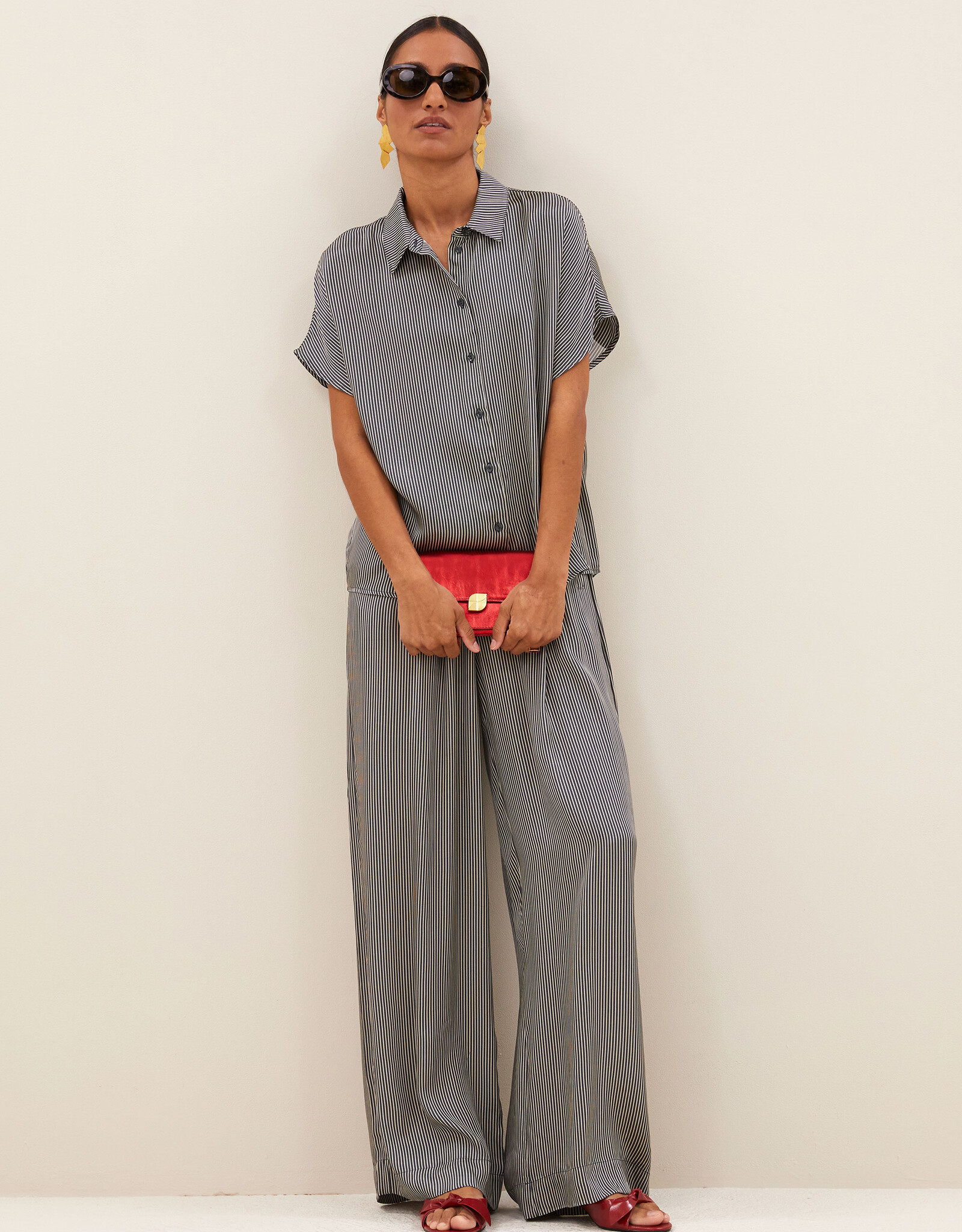 By-bar barley silky stripe blouse jet black stripe