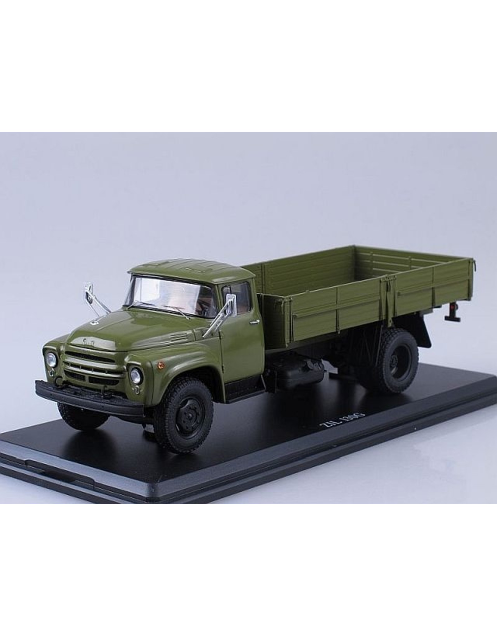 ZiL ZiL-130G FLATBED TRUCK(khaki)