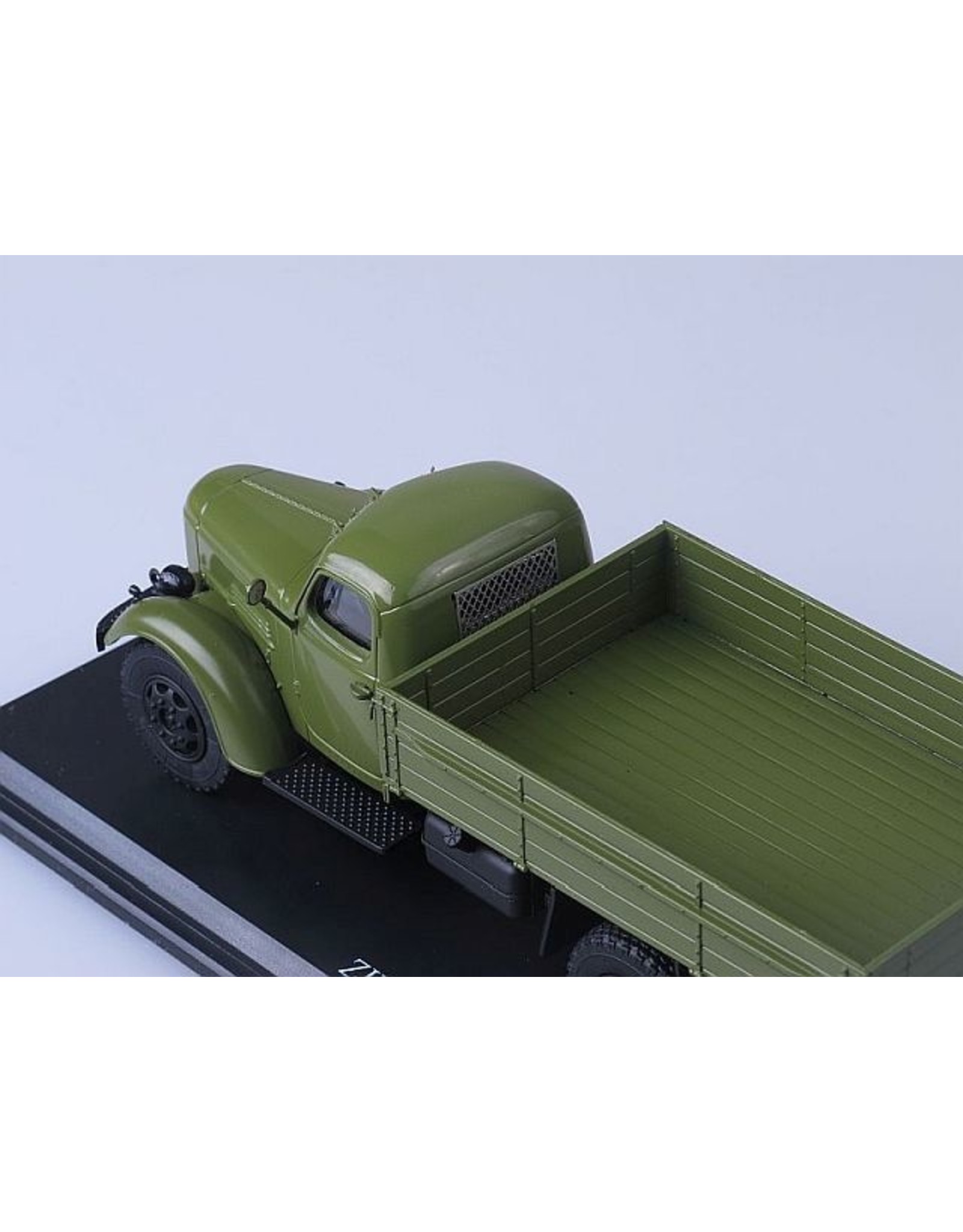 ZiL ZiL-164 FLATBED TRUCK(khaki)