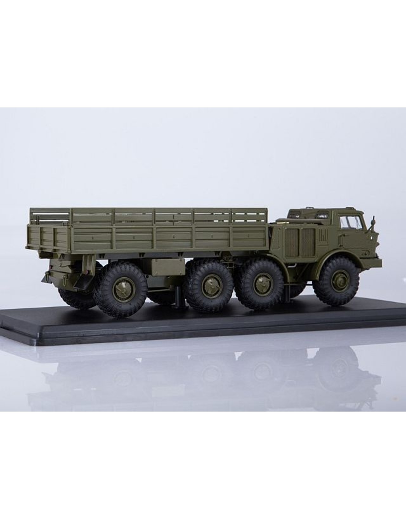ZiL ZiL-135LM MILITARY TRUCK