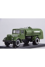 MAZ(Minski Avtomobilnyi Zavod) MILITARY TANKER TRUCK MAZ-200