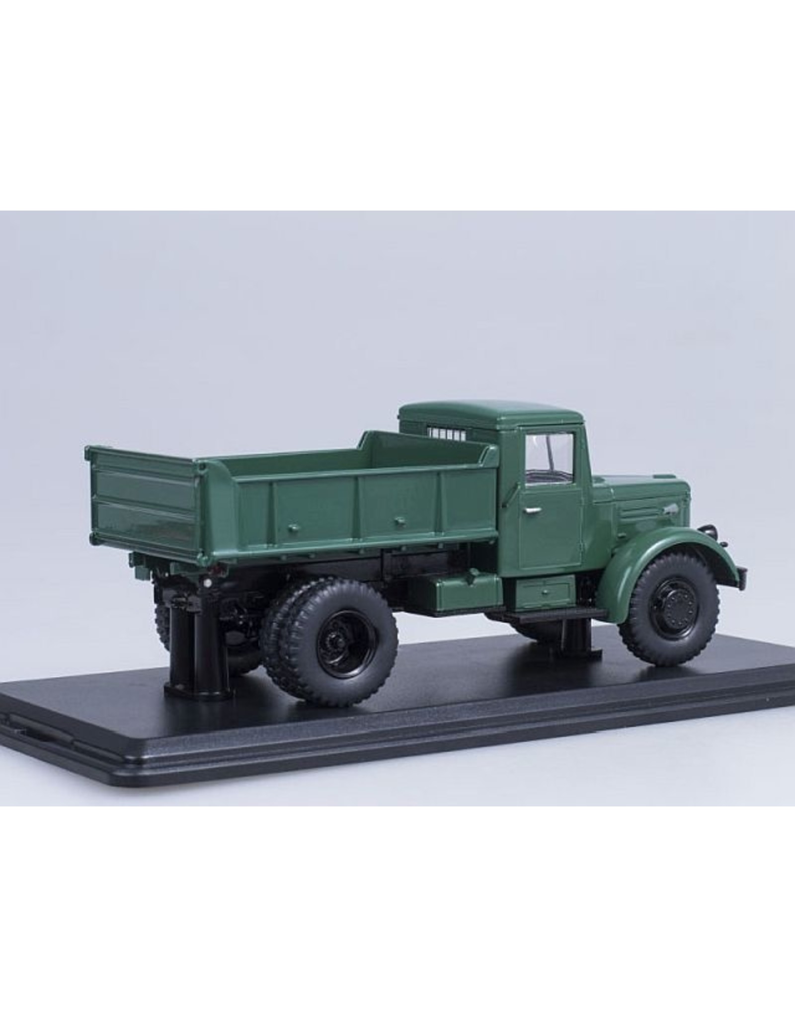 MAZ(Minski Avtomobilnyi Zavod) MAZ-205 DUMPER(early version)