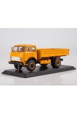 MAZ(Minski Avtomobilnyi Zavod) MAZ-500A FLATBED TRUCK(orange)