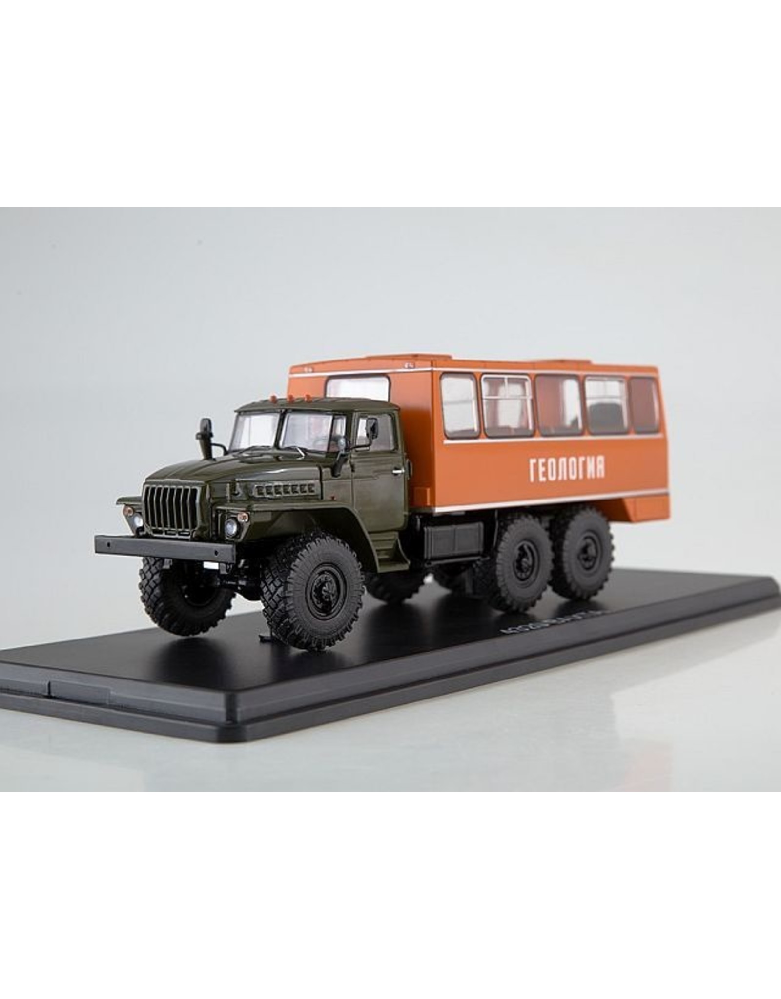 URAL AUTOMOTIVE PLANT URAL-4320 MILITARY BUS Vahta""