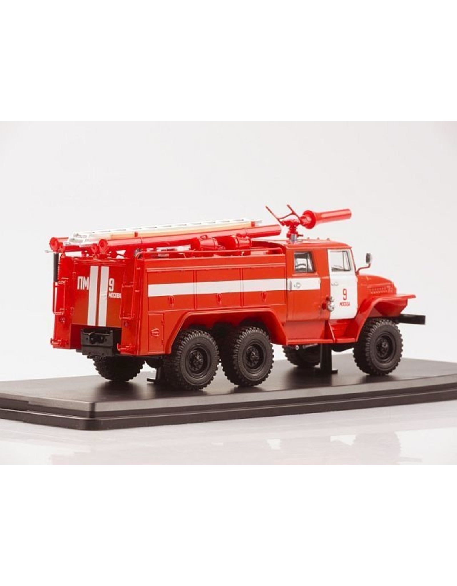 URAL AUTOMOTIVE PLANT FIRE ENGINE AC-40(URAL-375)Moscow