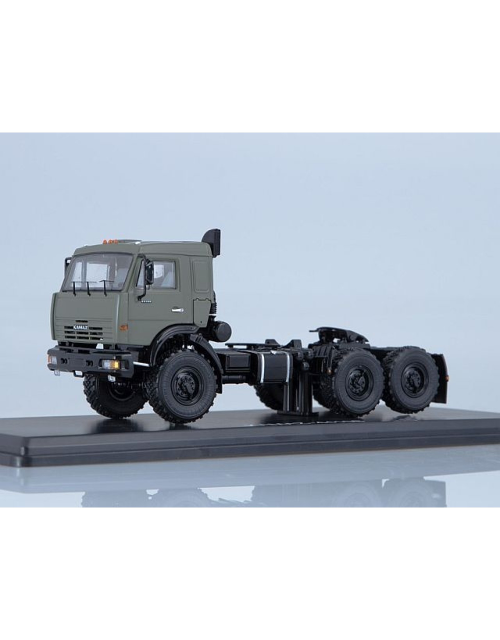 KAMAZ KAMAZ 44108 6x6 TRACTOR