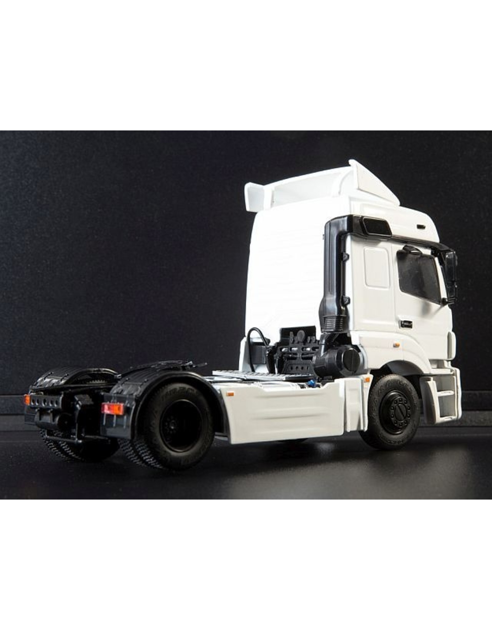 KAMAZ KAMAZ-5490 NEO TRACTOR TRUCK(white)