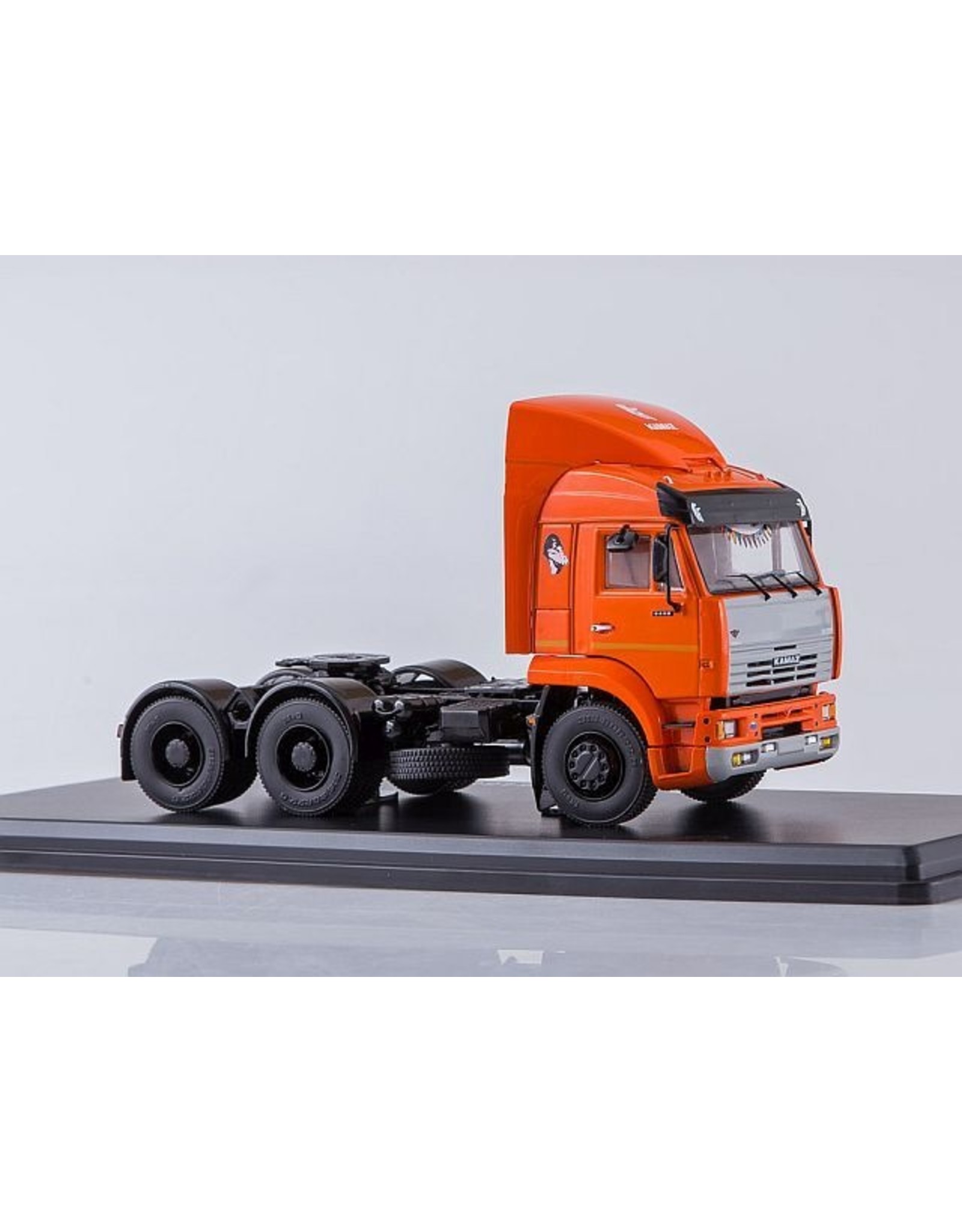 KAMAZ KAMAZ-6460 TRACTOR TRUCK WITH SPOILER(orange)