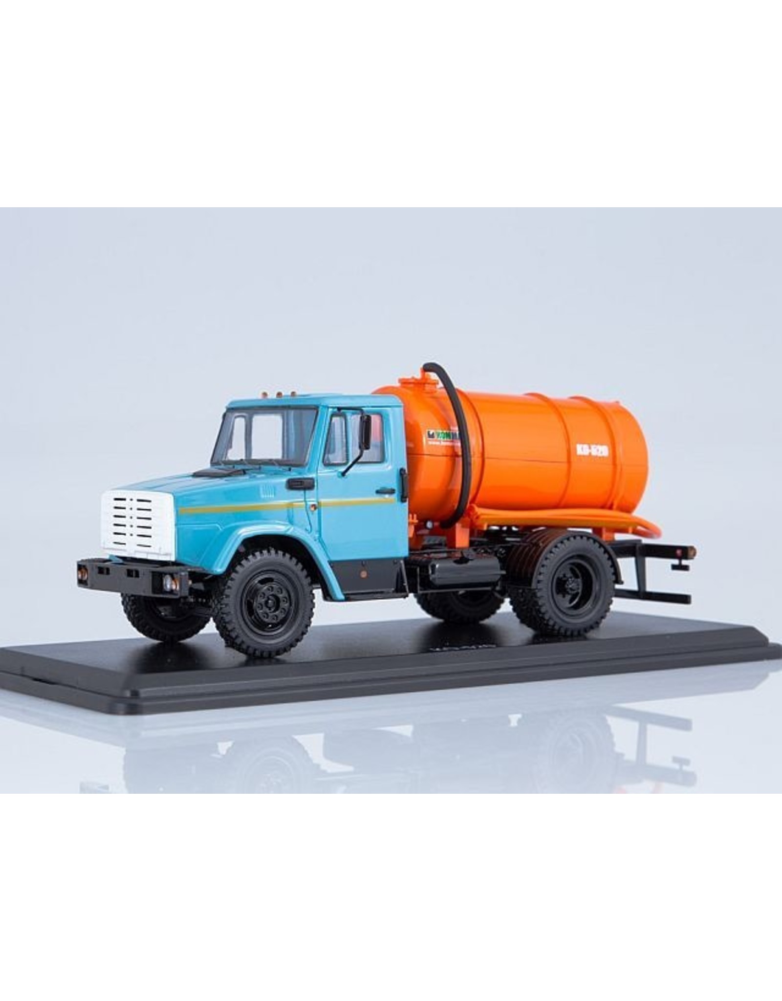 ZiL Vacuum tanker KO-520(ZiL-4333)blue/orange