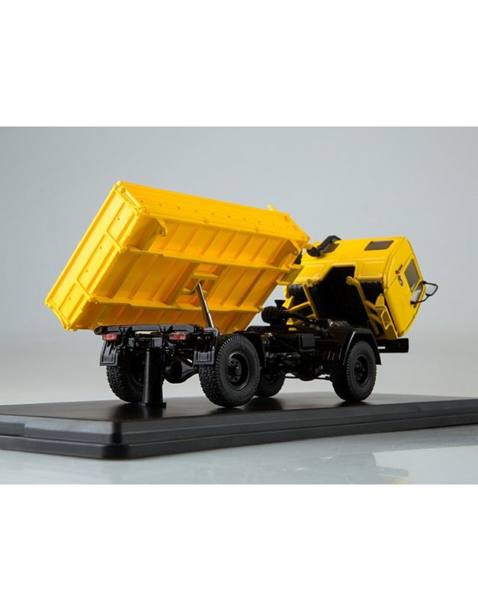 KAZ KAZ-4505 "Kohlida" agicultural dump truck(yellow).