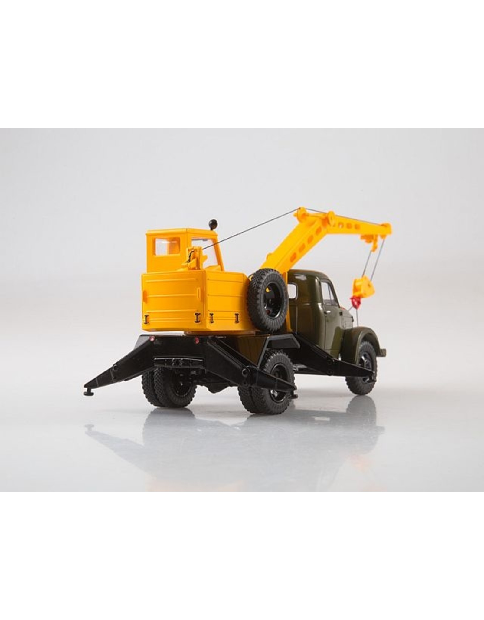 GAZ Truck crane K-2,5-1E(GAZ-51)khaki/yellow.