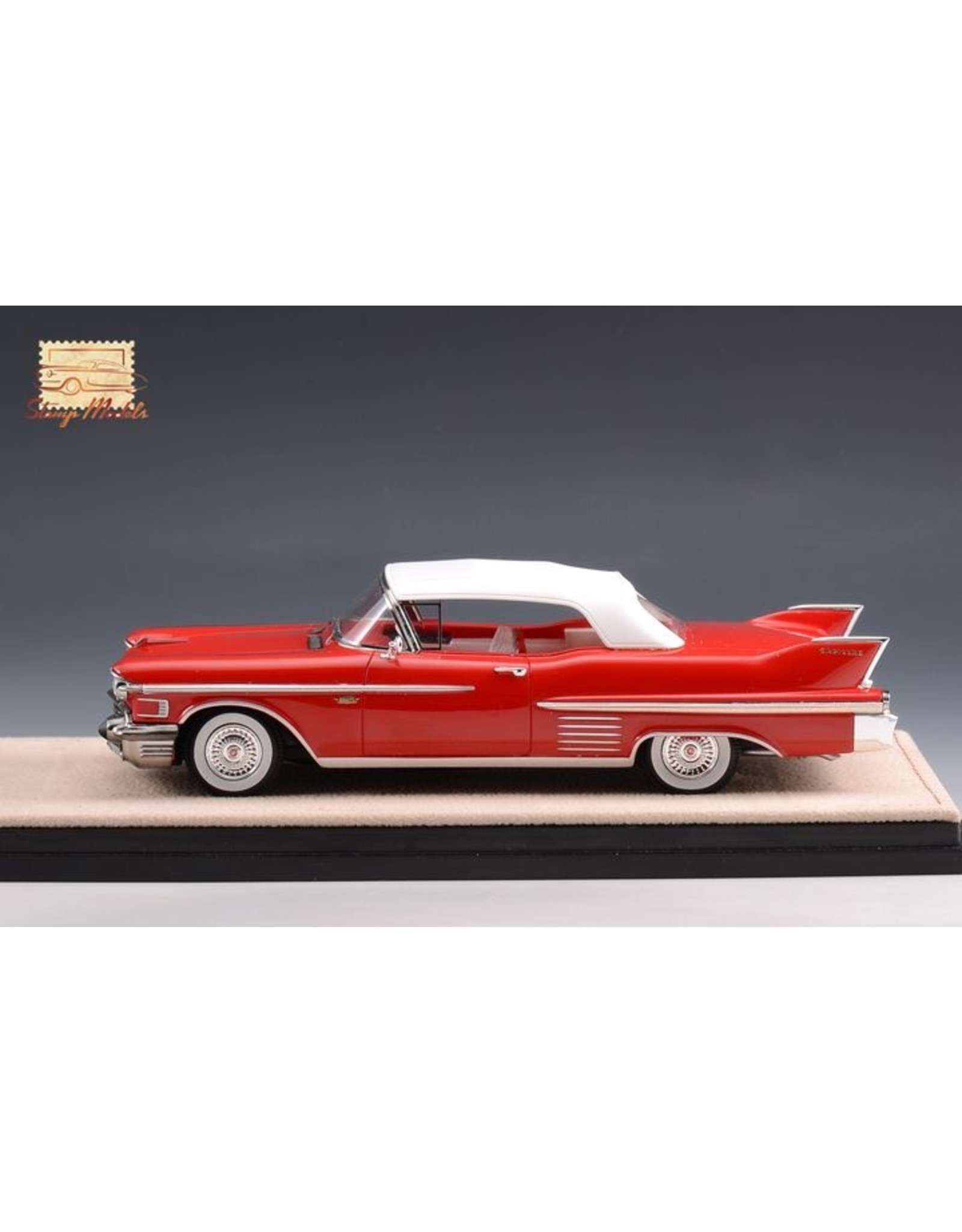 Cadillac(General Motors) Cadillac Series 62 Convertible(closed top)1958(red).