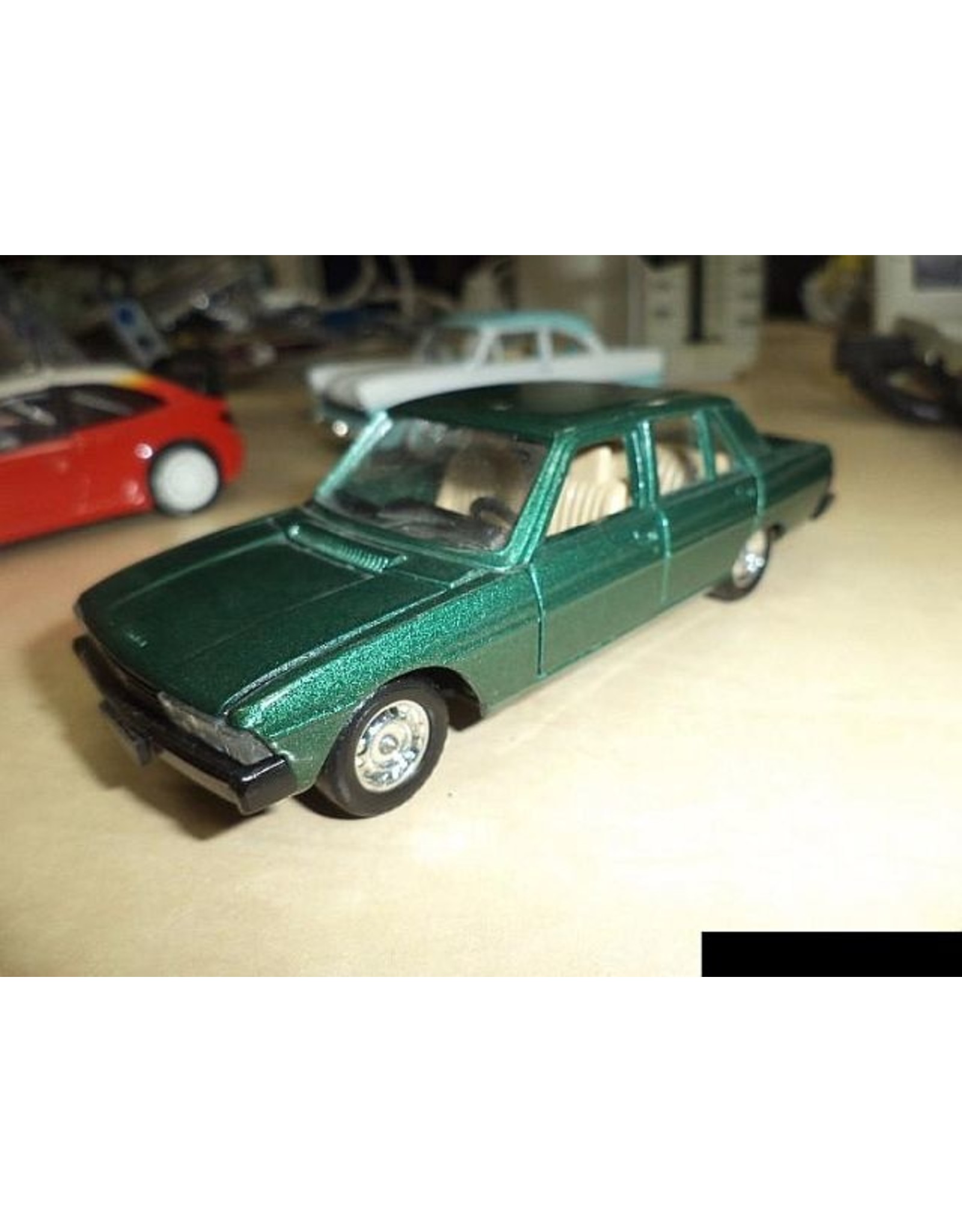 Peugeot Peugeot 604 (green metallic)