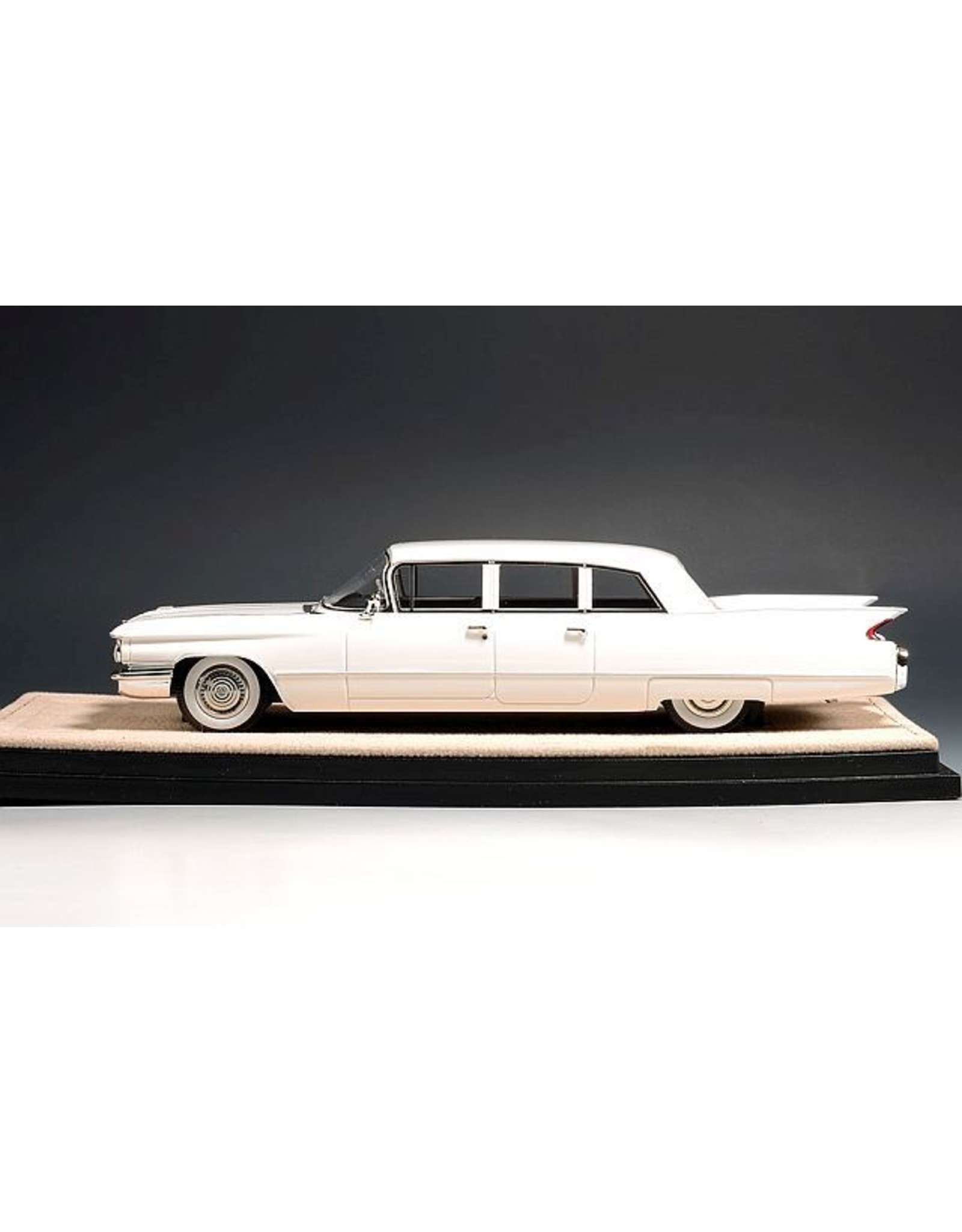 Cadillac(General Motors) Cadillac Fleetwood 75 Limousine(1960)White