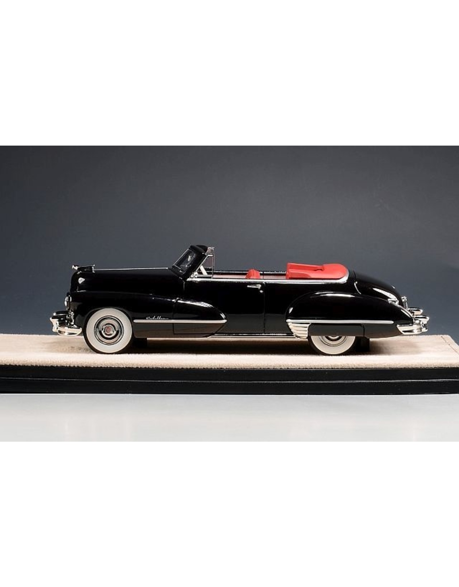 Cadillac(General Motors) Cadillac Series 62 Convertible(1947)open(black).