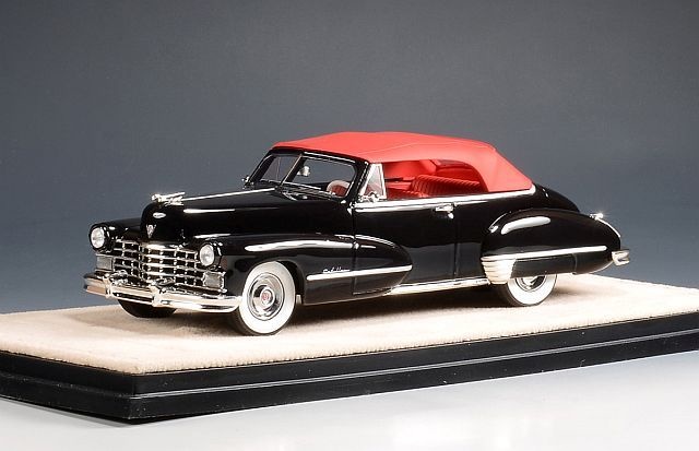 Art-Toys - Cadillac Series 62 Convertible(1947)closed(black).