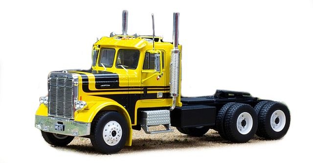 Art-Toys - Freightliner FLC 120 64 T(yellow/black)