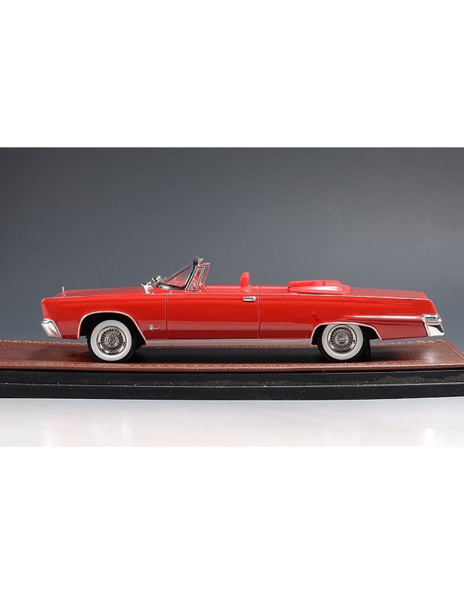 Imperial(Chrysler) Imperial Crown Convertible(1964)open top(red)