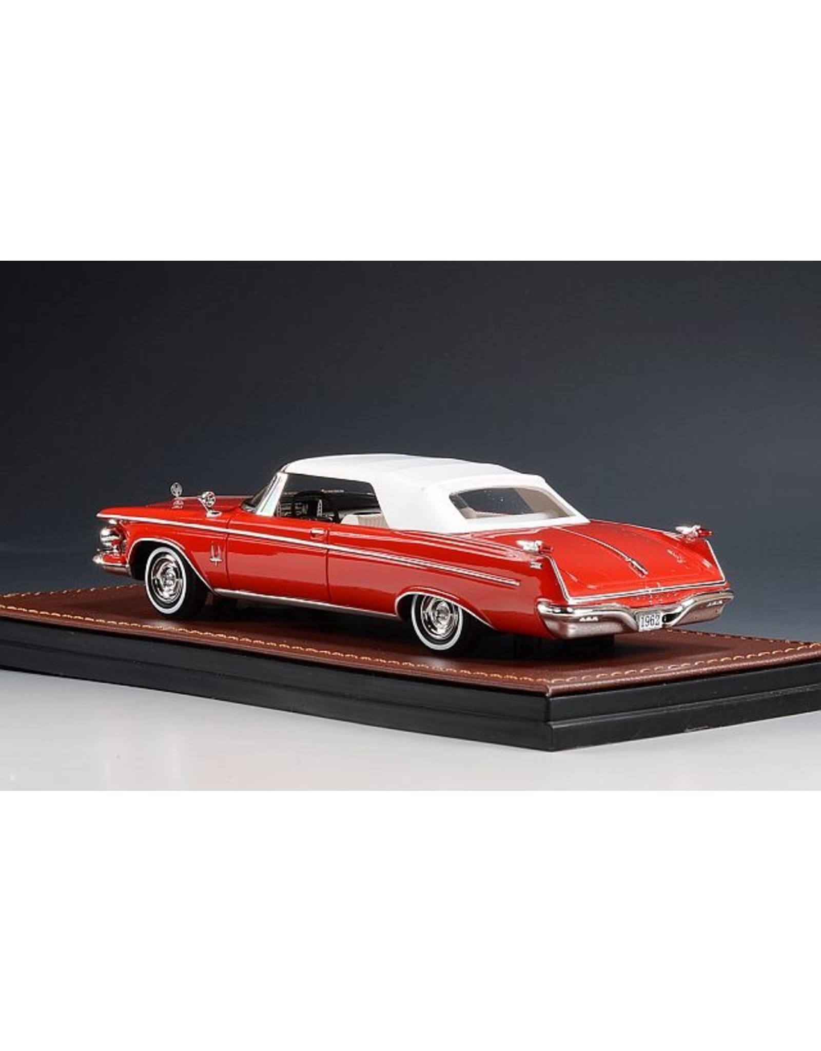 Imperial(Chrysler) Imperial Crown convertible(1962)closed top(red).