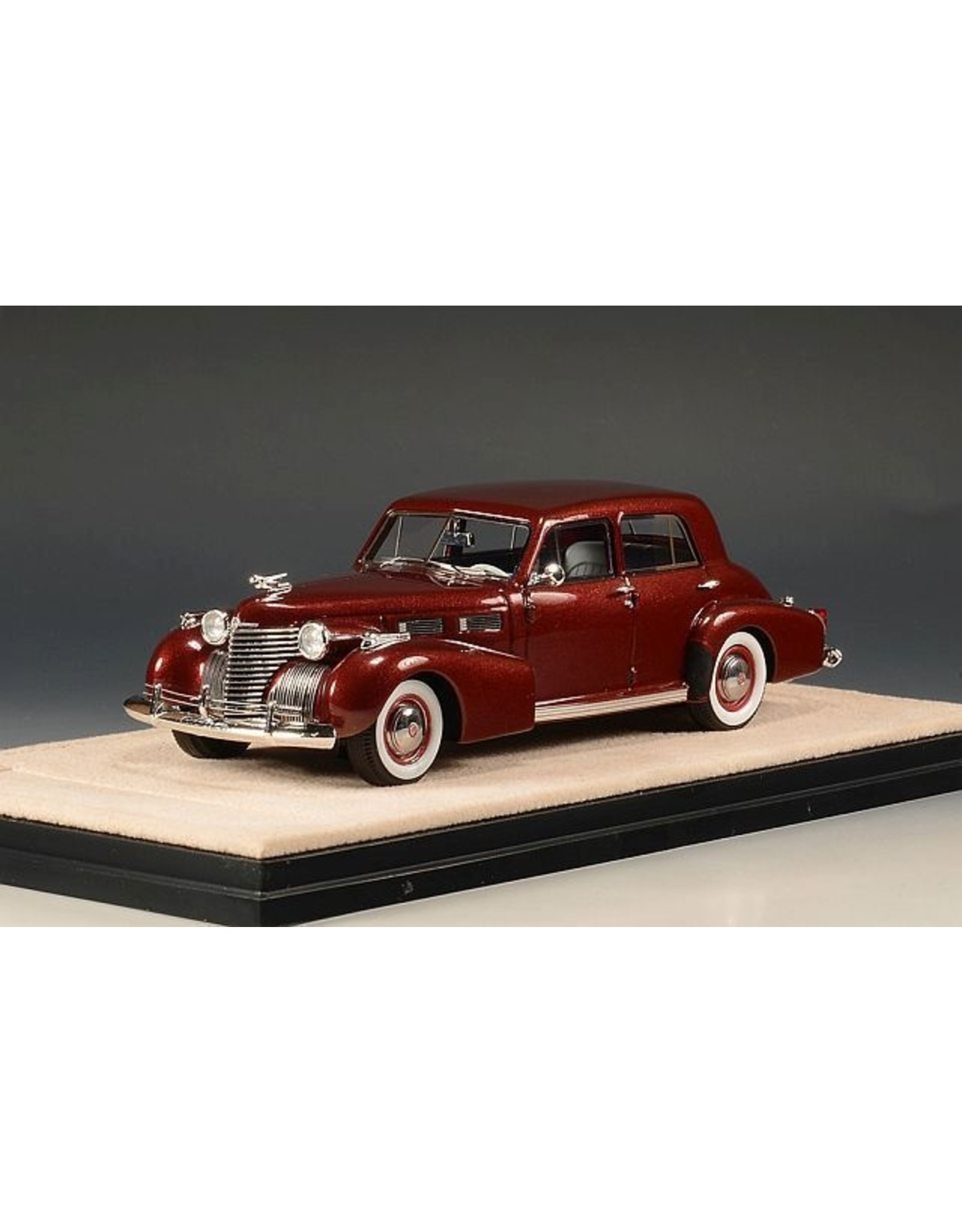 Art-Toys - Cadillac Fleetwood Sixty Special(1940)maroon metallic Art-Toys - Cadillac Fleetwood Sixty Special(1940)maroon metallic
