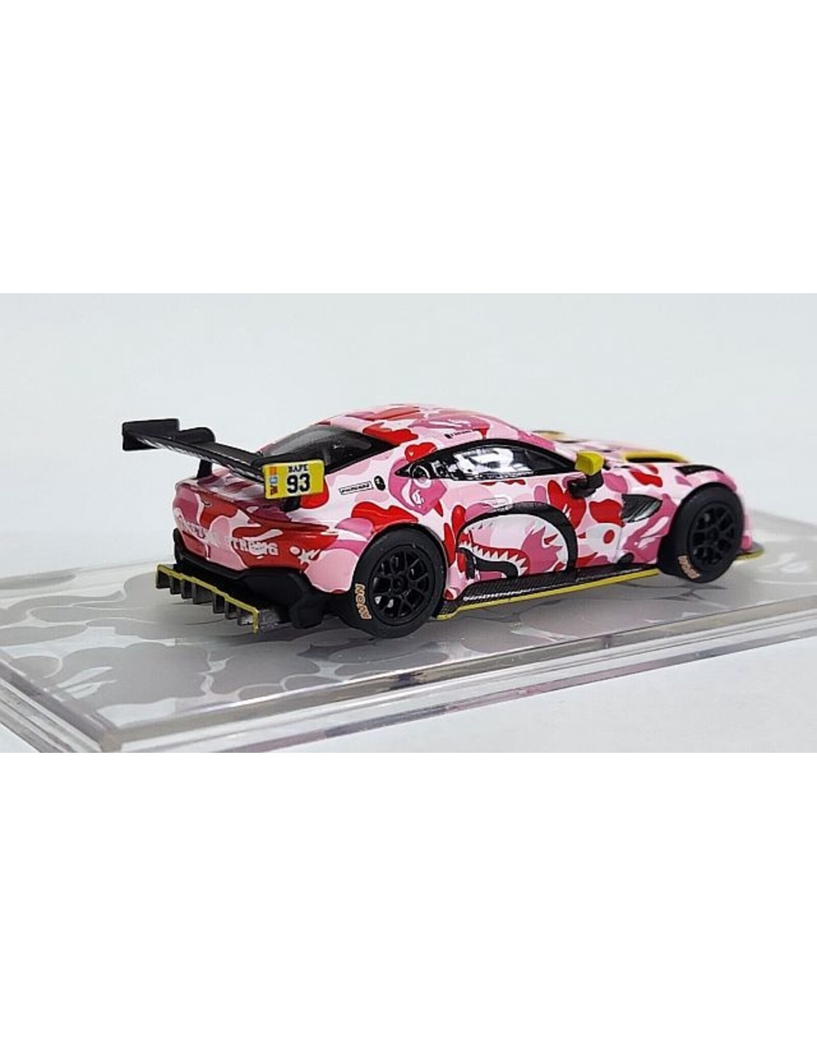 Aston Martin Aston Martin BAPE GT3(pink)