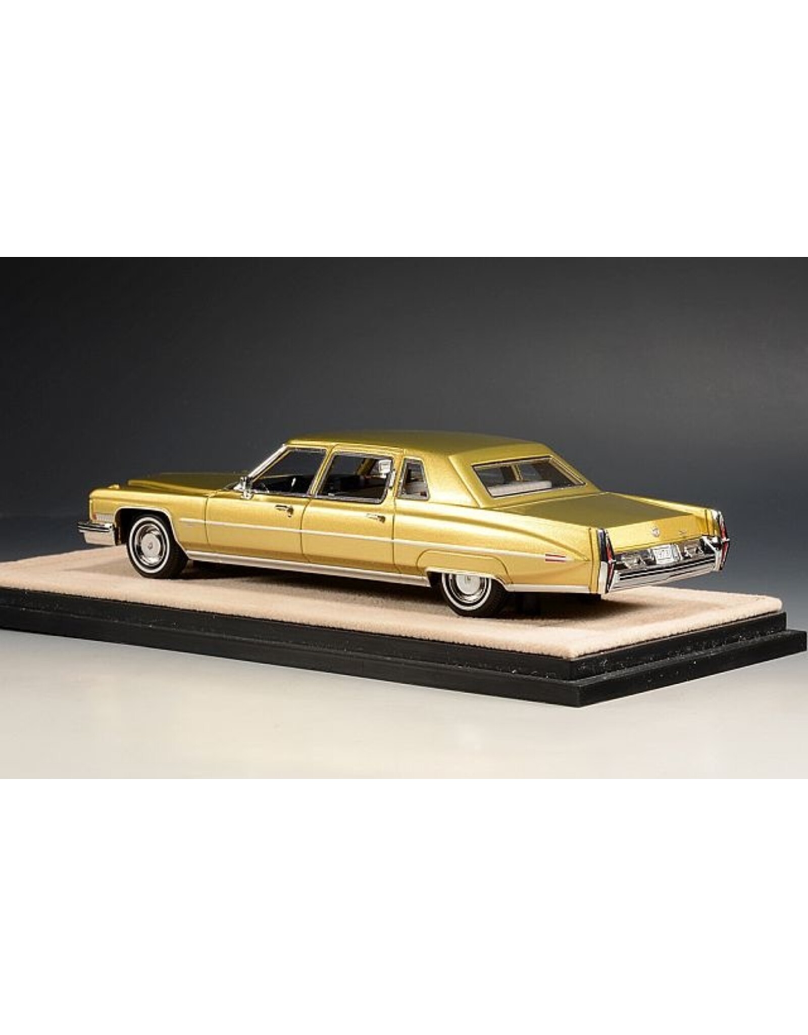 Cadillac(General Motors) Cadillac Fleetwood 75 Limousine(1973)Renaissance gold poly